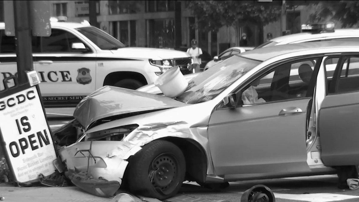 Juveniles Crash Stolen Automobile Close to White Home: Officers – NBC4 Washington