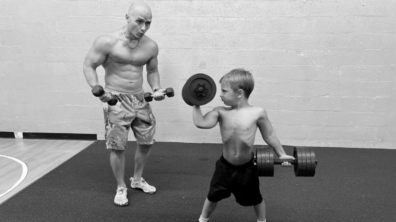 The right way to grow to be STRONG?!  5 Yr Outdated Boy Lifts Heavy Weights